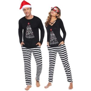 Pijamas de navidad familia como regalo original para pareja